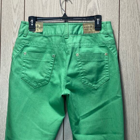 Rafaella Vibrant Green Capris - Picture 6 of 10